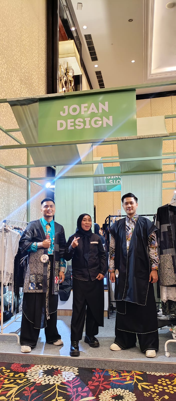 OUTER LANGKAH RAGA dan BAYANGAN DIRI